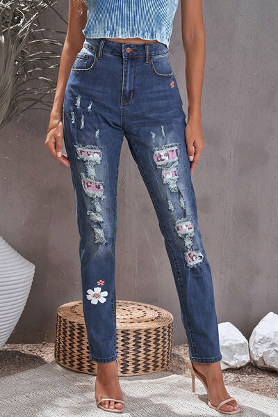 Distressed Buttoned Jeans with Pockets